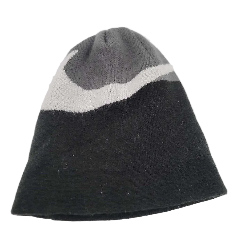 Acrylic Fabric Beanie / Nike Swoosh