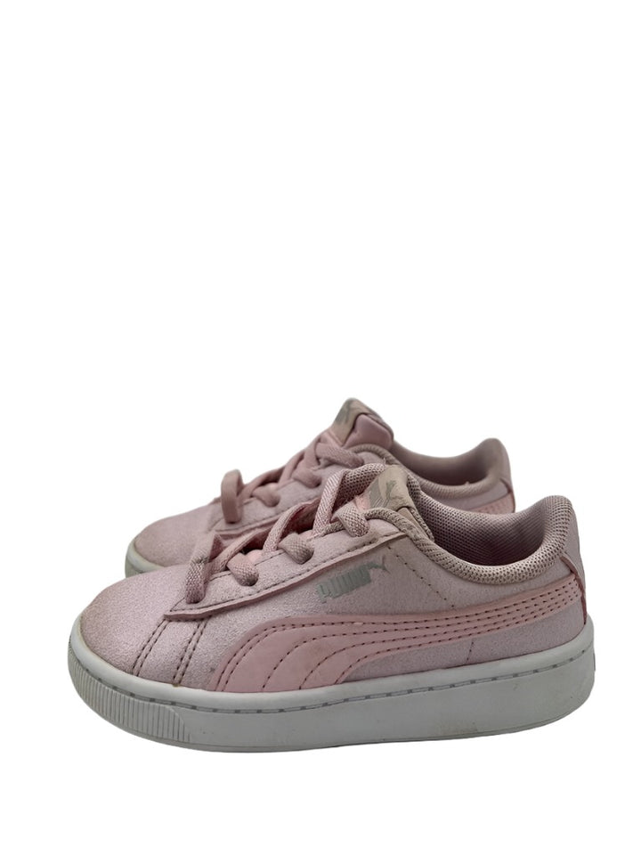 Slip On Tennis Shoes / Hearts