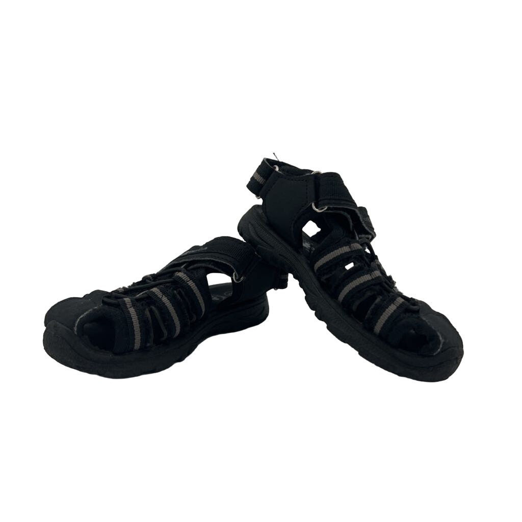 Closed Toe Water Shoe