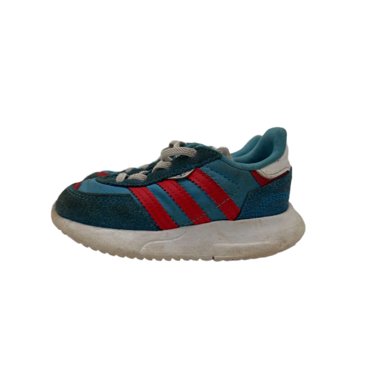 Slip On Sneakers / Red Stripes