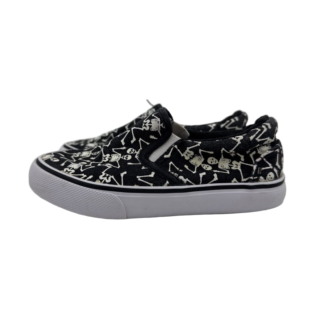 Slip On Halloween Tennis Shoes / Skeletons