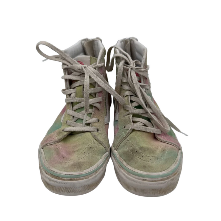 High-Top Lace up Sneaker