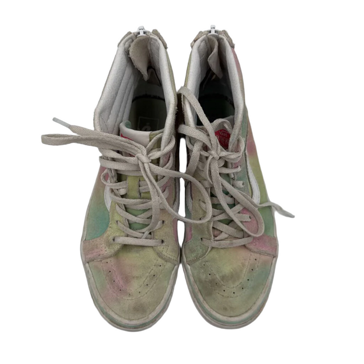 High-Top Lace up Sneaker