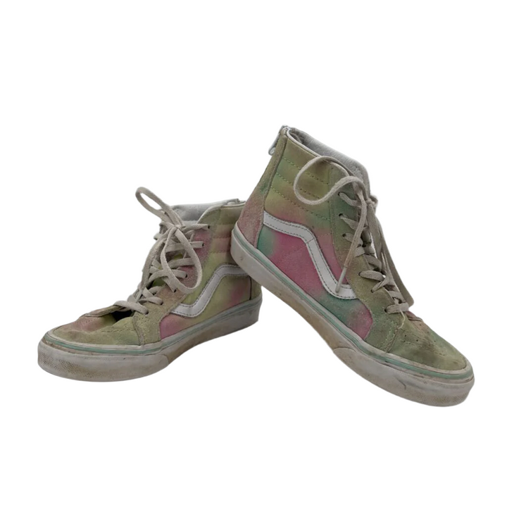 High-Top Lace up Sneaker
