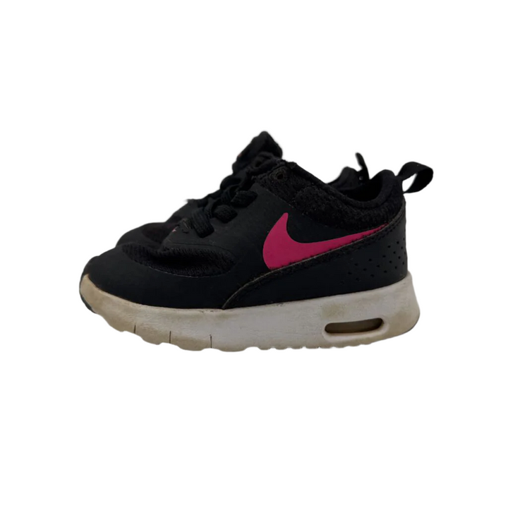 Slip On Sneakers / Swoosh