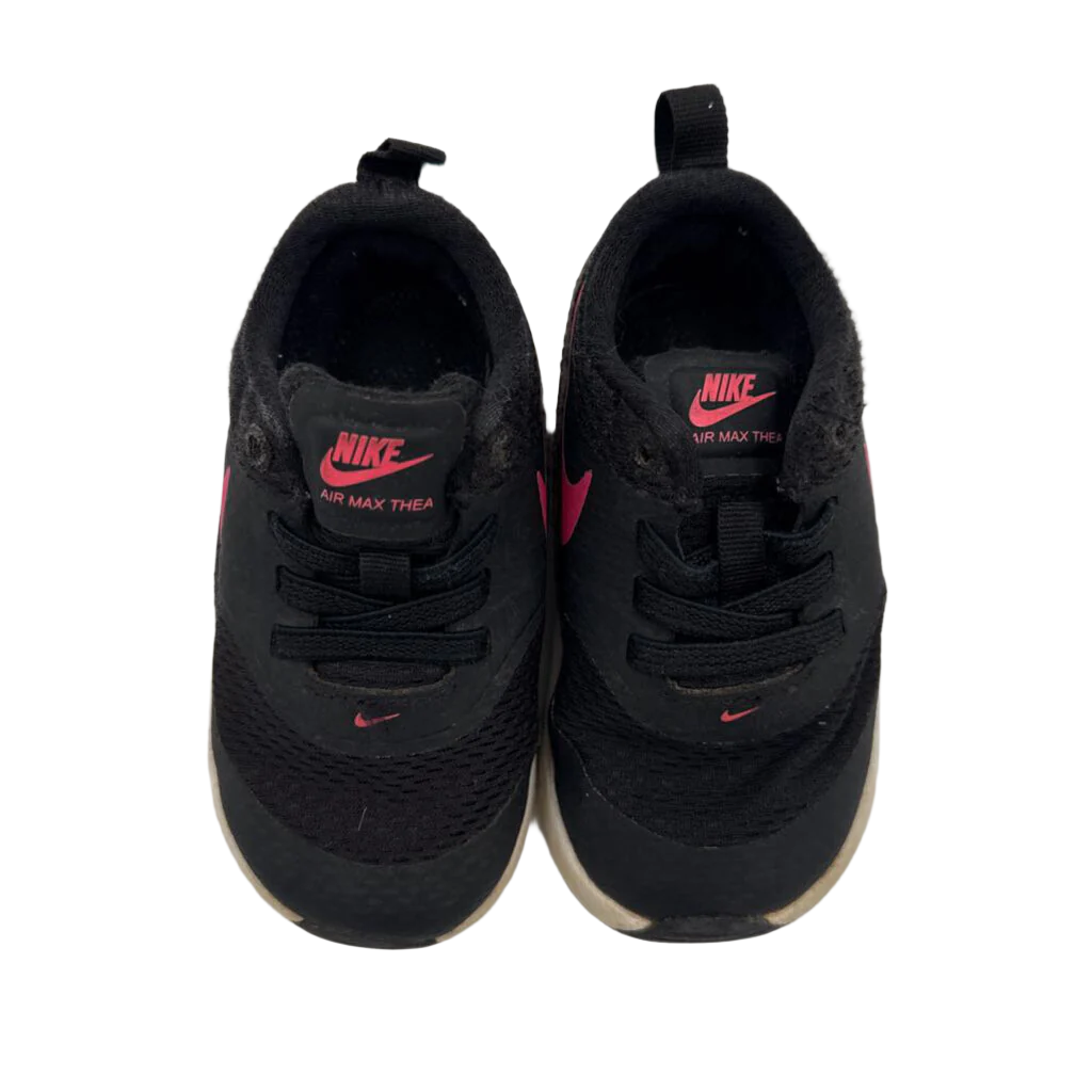 Slip On Sneakers / Swoosh