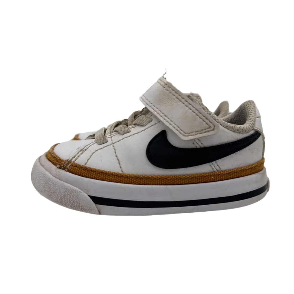 Velcro Sneakers / Black Swoosh