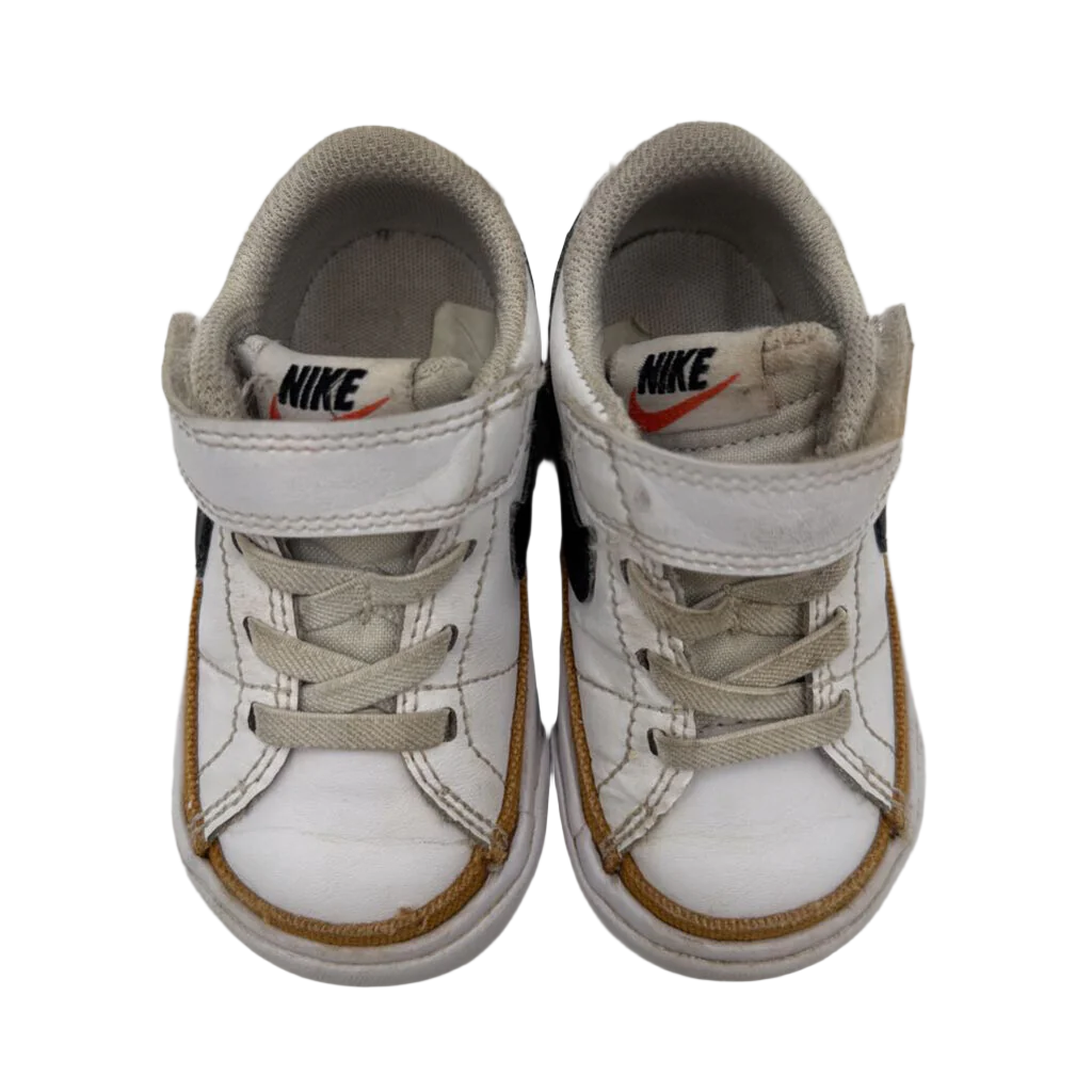Velcro Sneakers / Black Swoosh