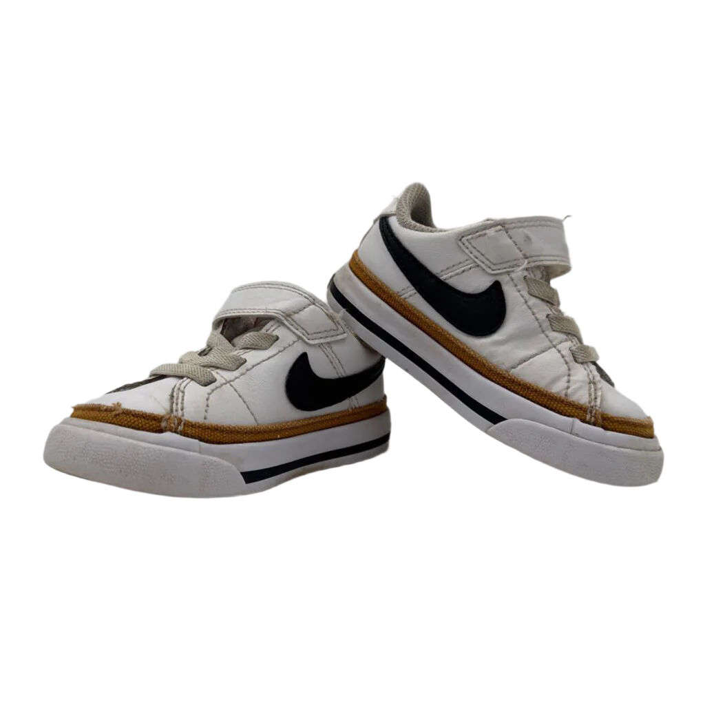 Velcro Sneakers / Black Swoosh