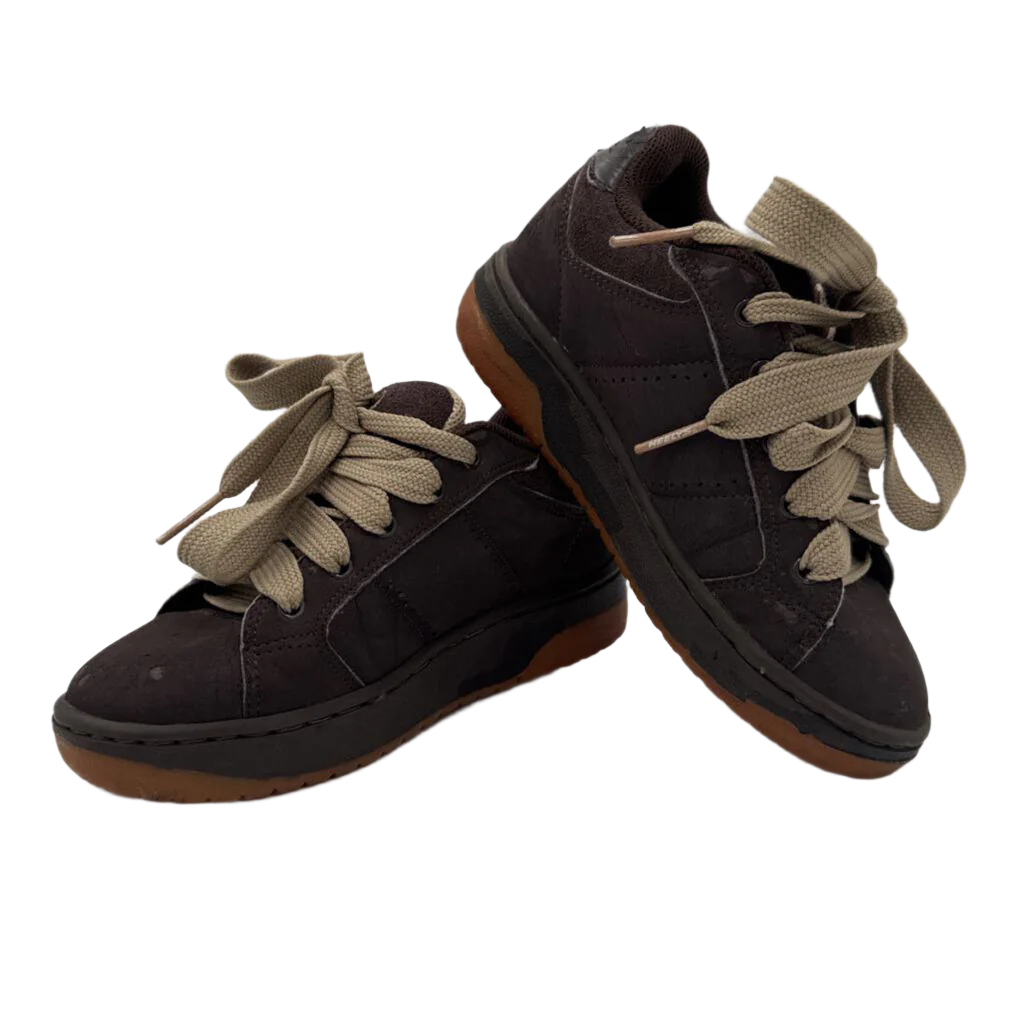 Lace Up Sneakers + Wheel