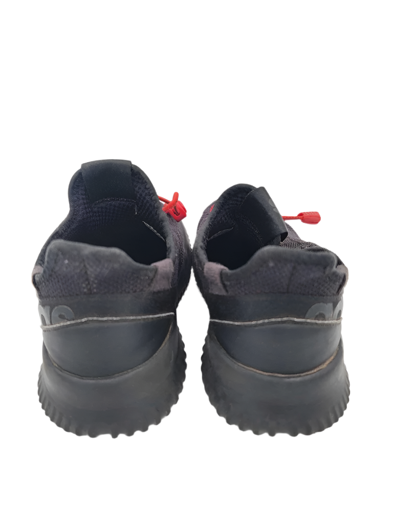 Sneakers/Elastic Laces