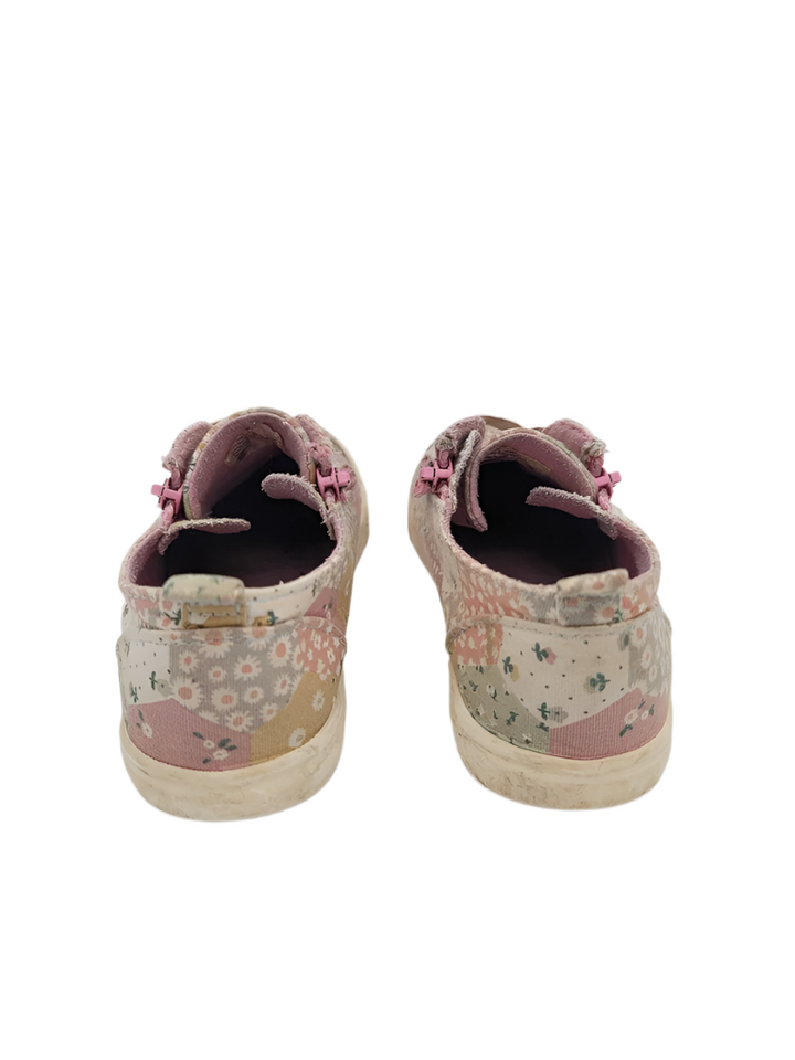 Slip on Sneaker/Zipper