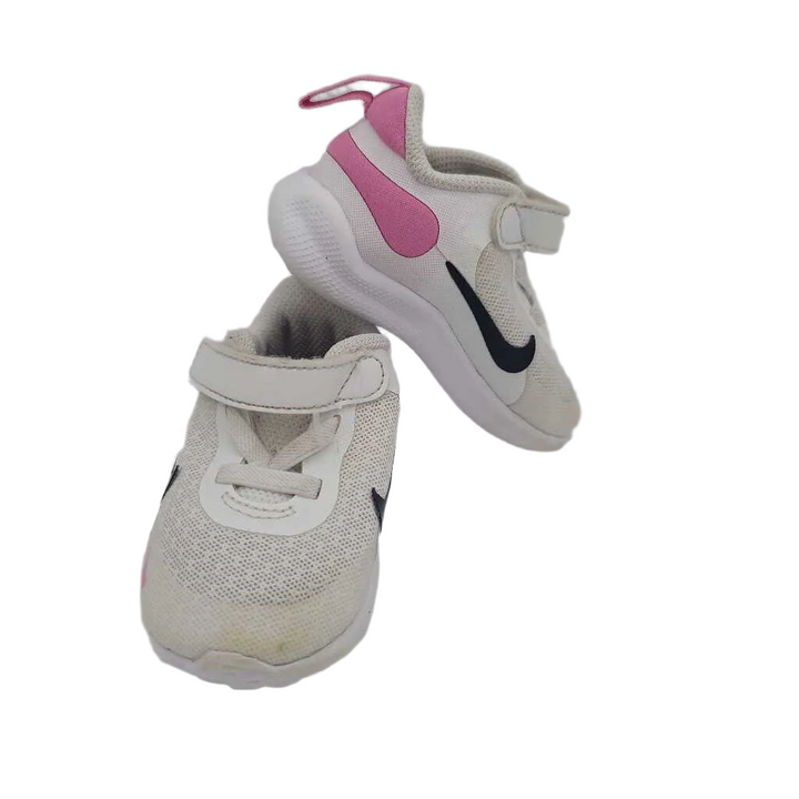 Velcro Tennis Shoe / Swoosh