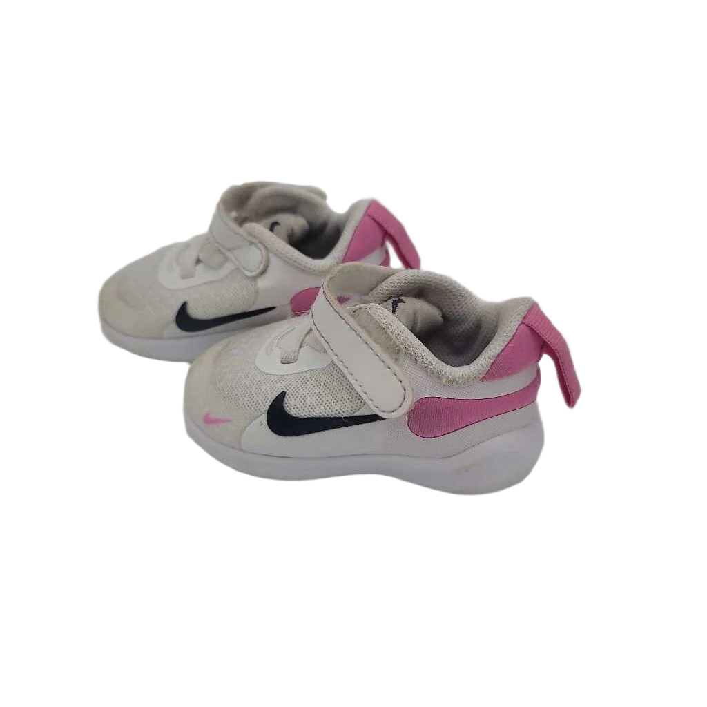 Velcro Tennis Shoe / Swoosh