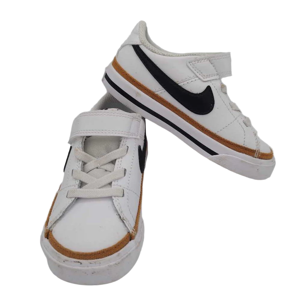 Velcro Clasp Tennis Shoes