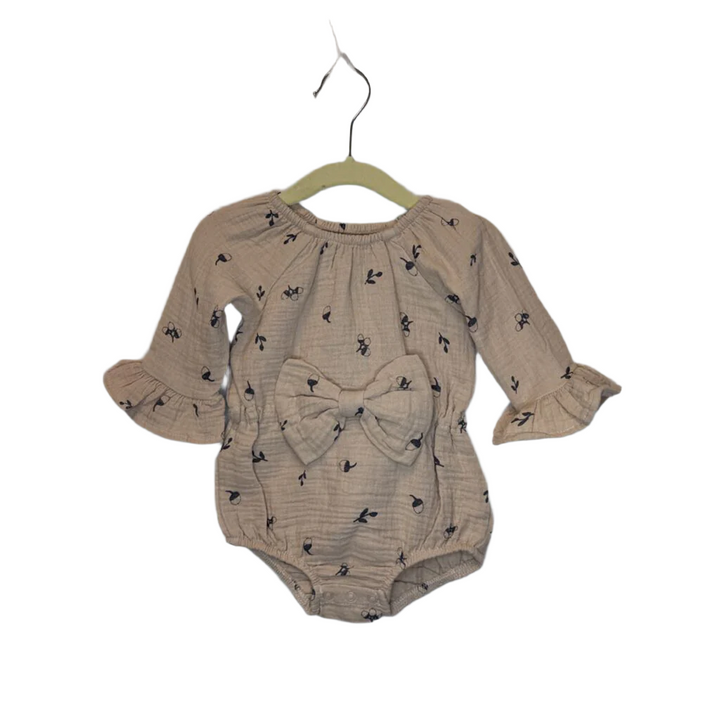 LS Cotton Onesie / Acorns