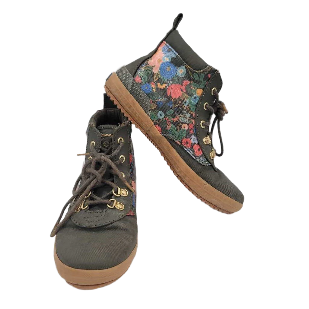 Lace Up High Top Tennis Shoes / Flowers