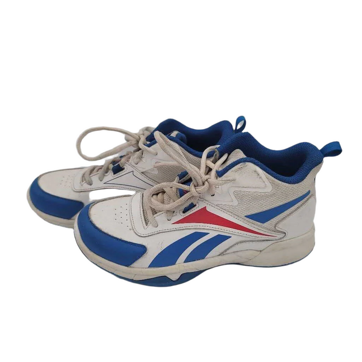 Lace Up Sneakers / Stripes