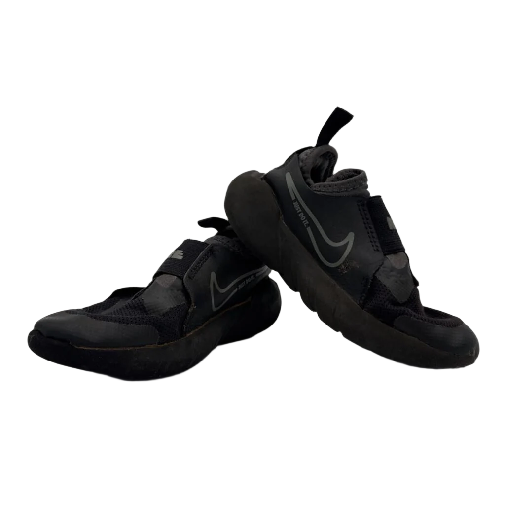 Slip On Sneakers / Swoosh