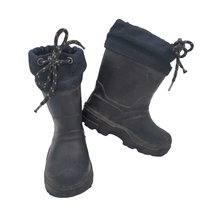 Rainboots + Drawstring Top