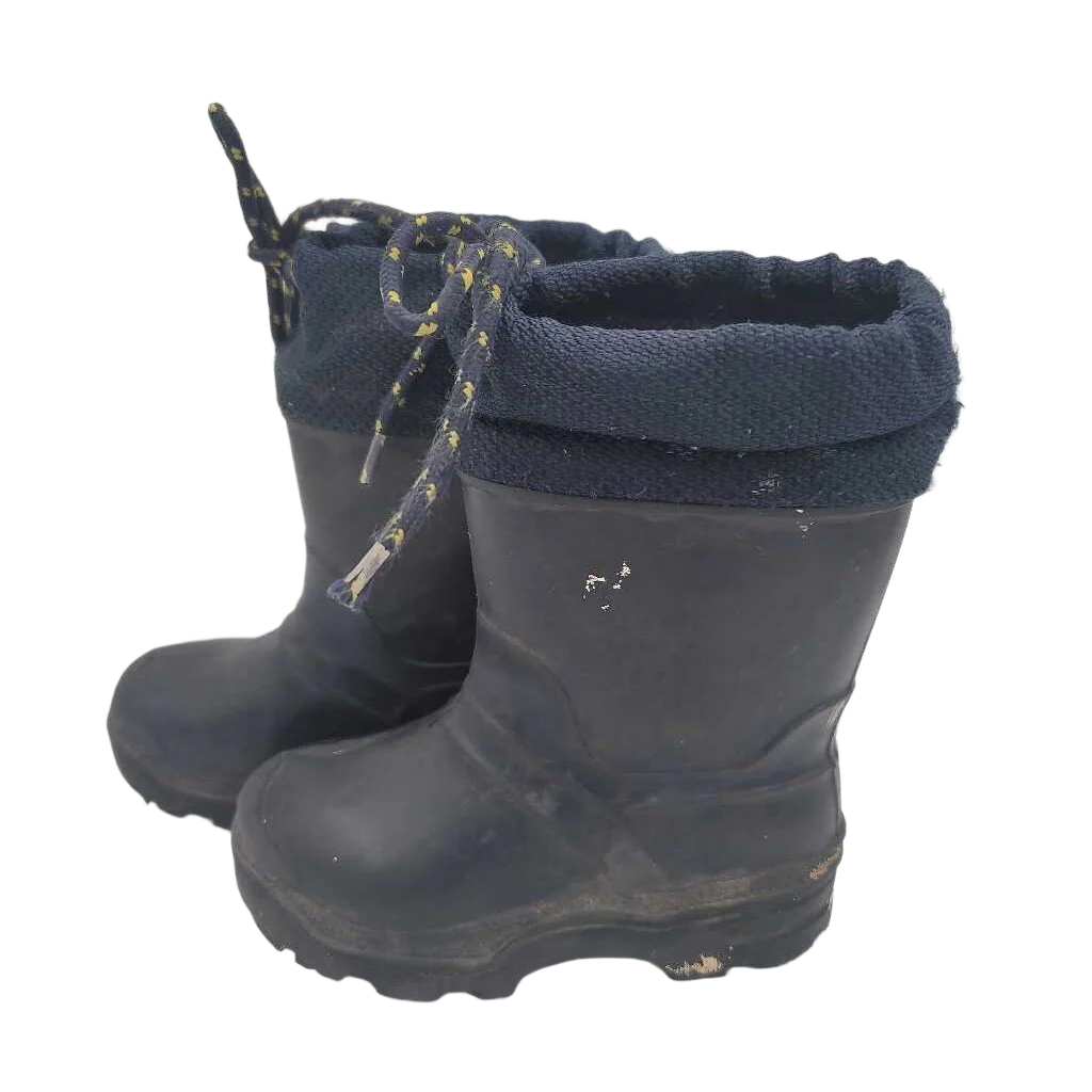 Rainboots + Drawstring Top