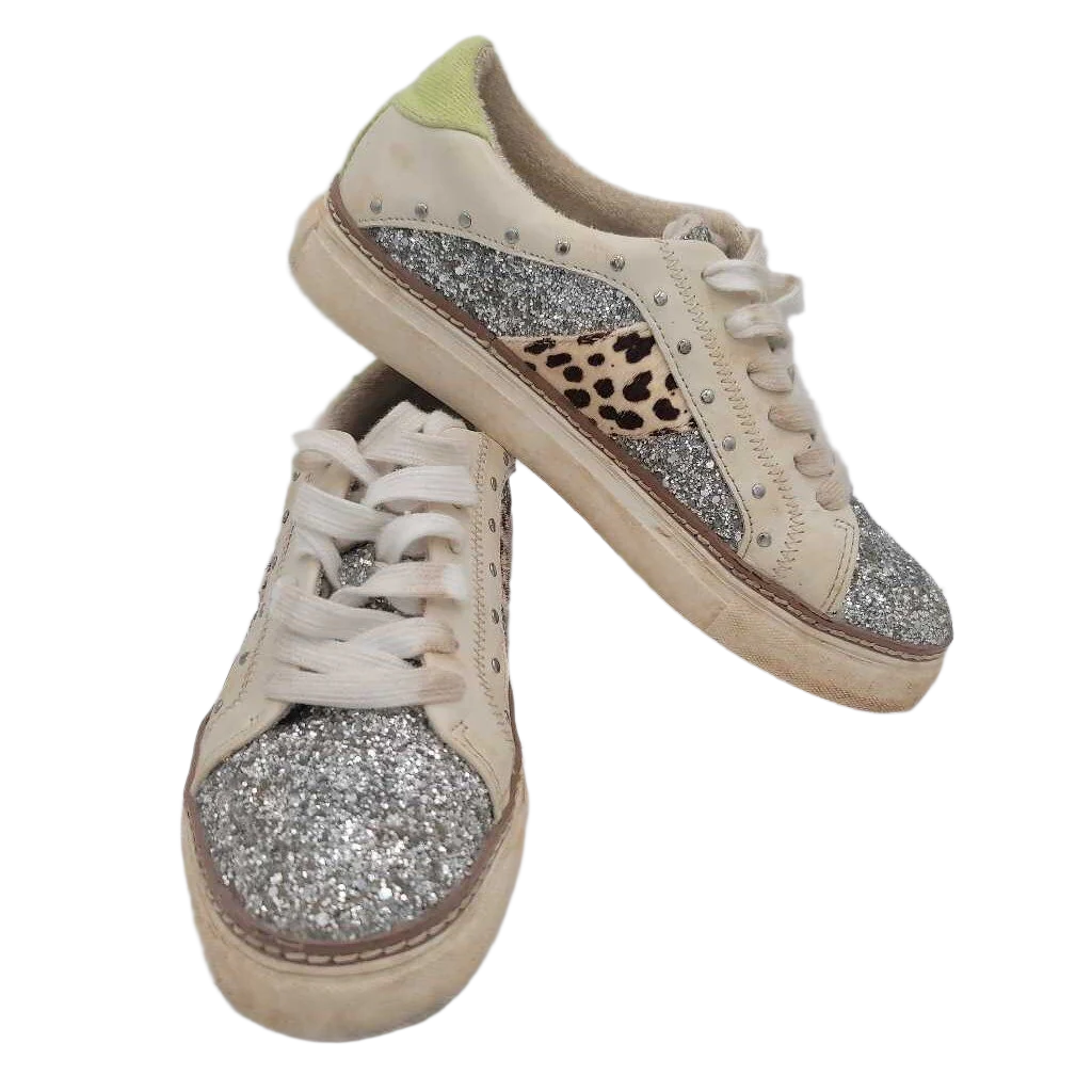 Lace Up Sneakers / Glitter