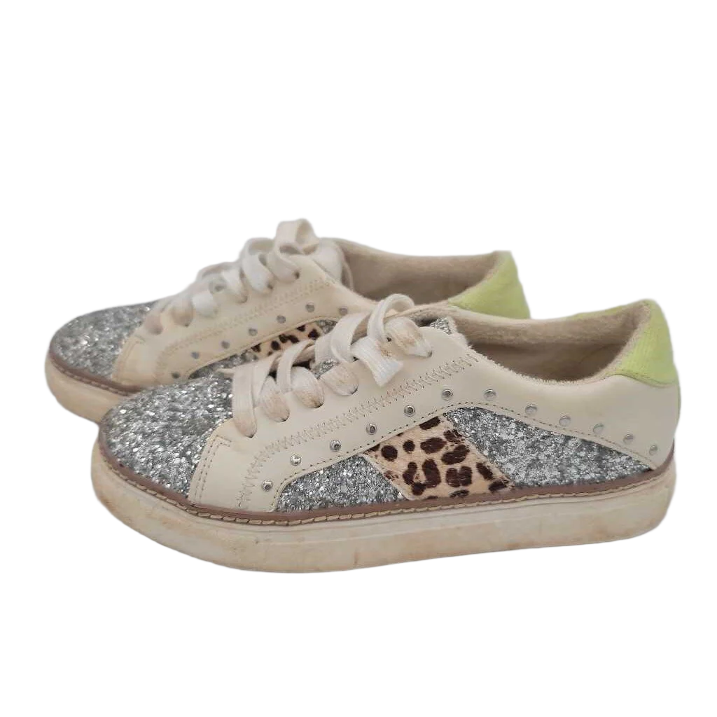 Lace Up Sneakers / Glitter