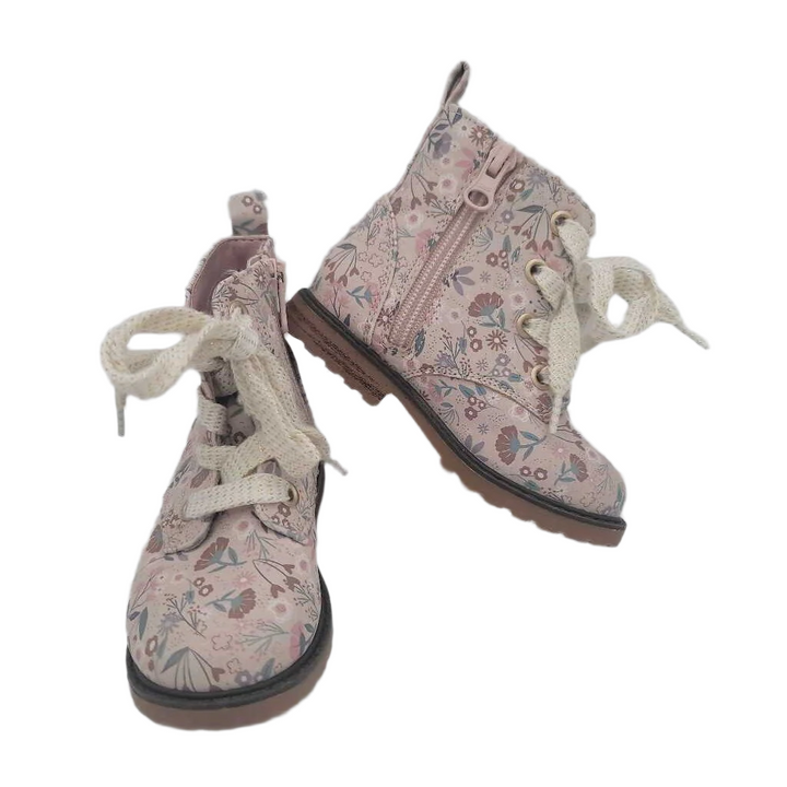 Lace Boots/Flower