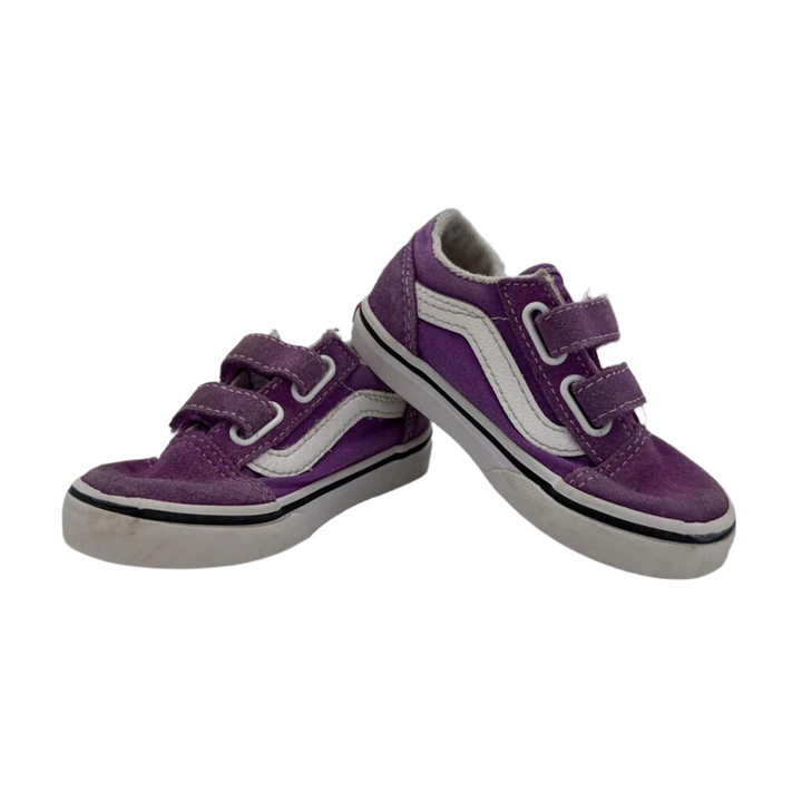 Velcro Sneaker / White Stripe