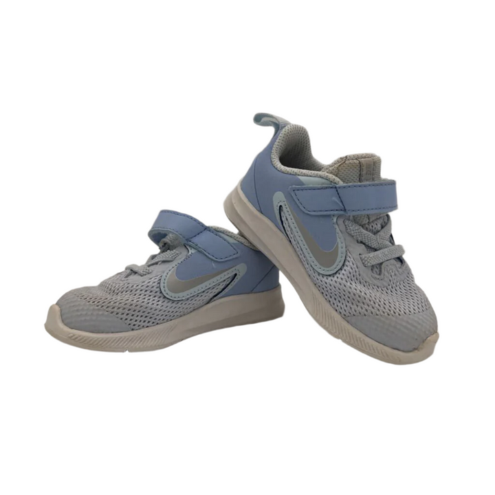Velcro Sneakers / Swoosh
