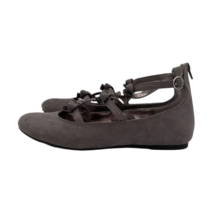 Slip on Flats/Closed Toe