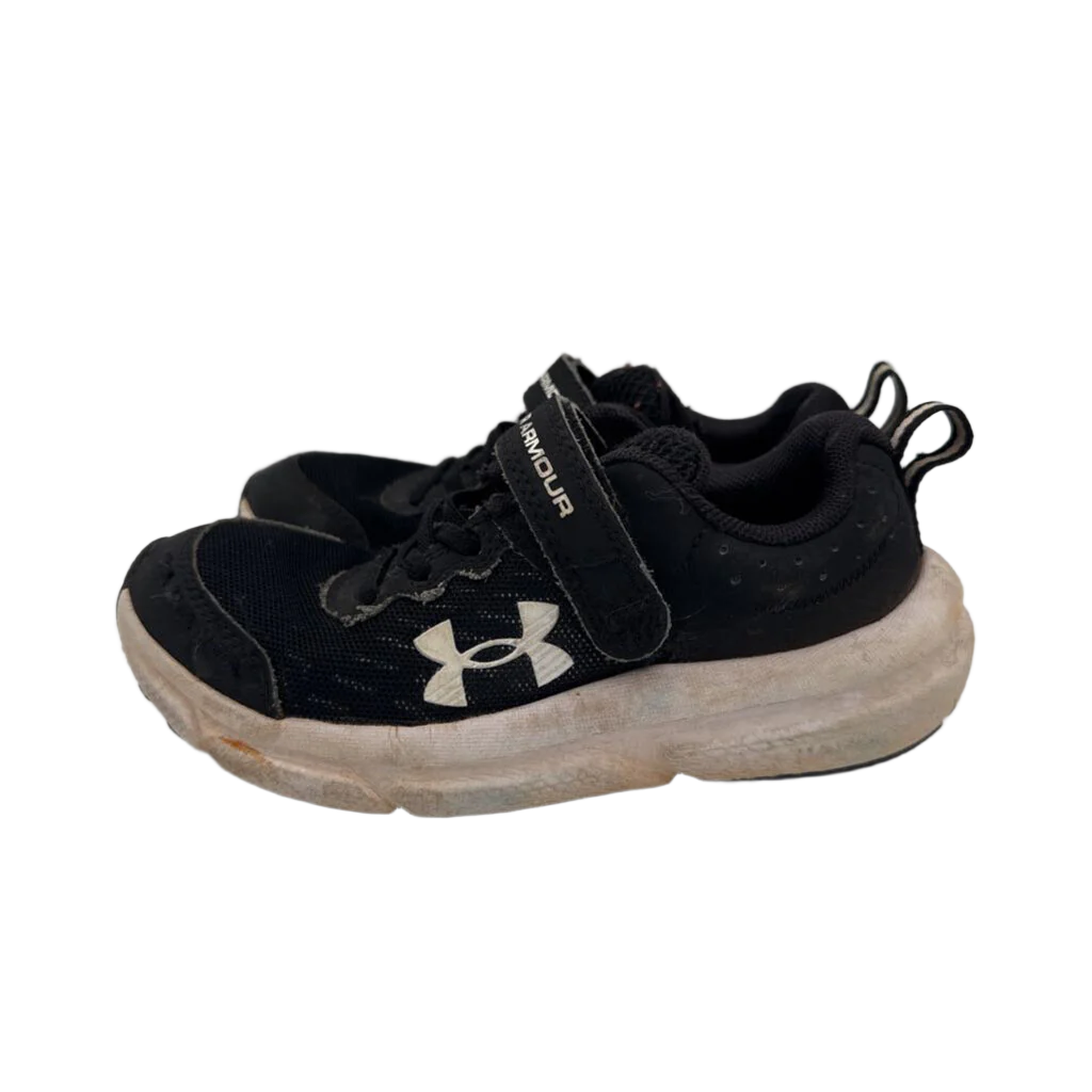 Velcro Sneakers / Under Armour