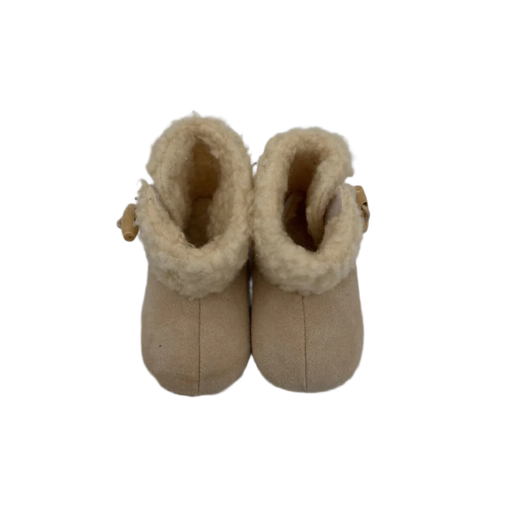 Slip on Boots/Sherpa