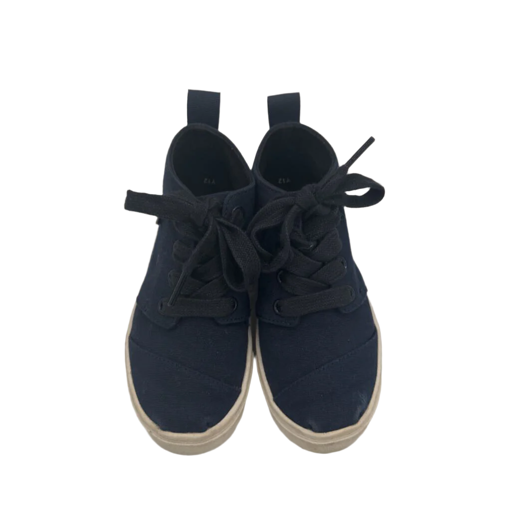 Lace Up Canvas Shoes