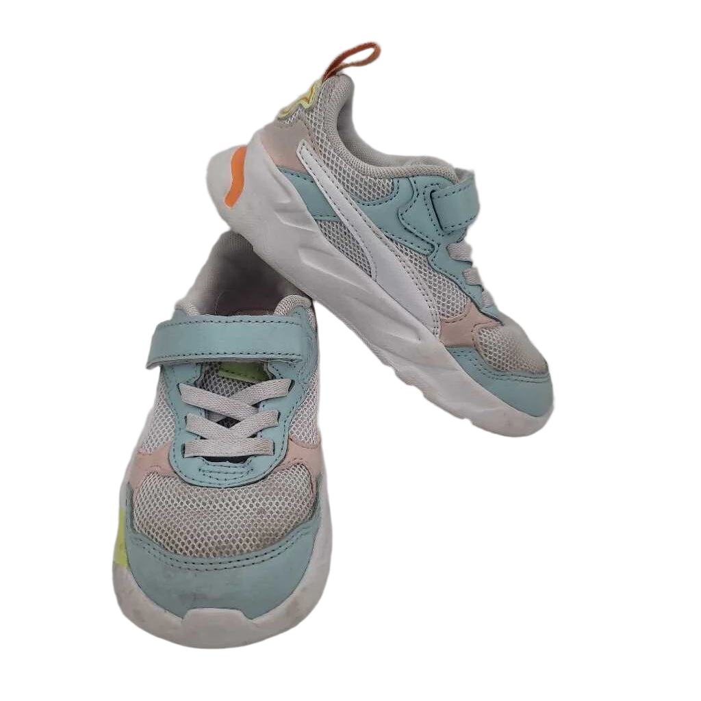 Velcro Sneakers