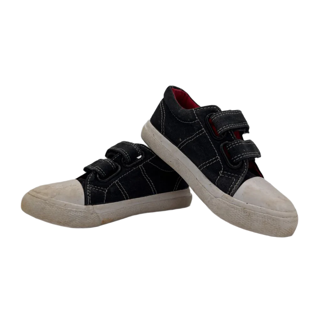 Slip on Tennis Shoes/Velcro