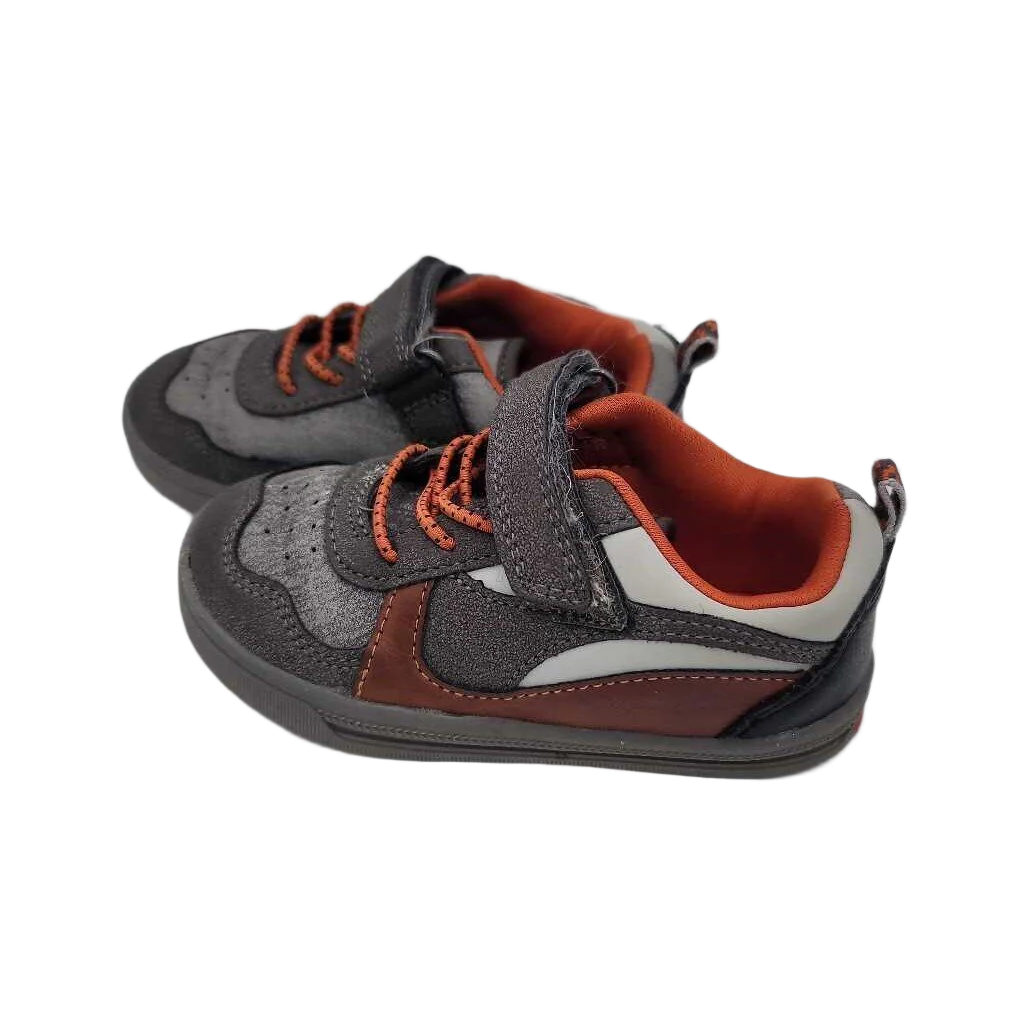 Velcro Sneakers/Suede