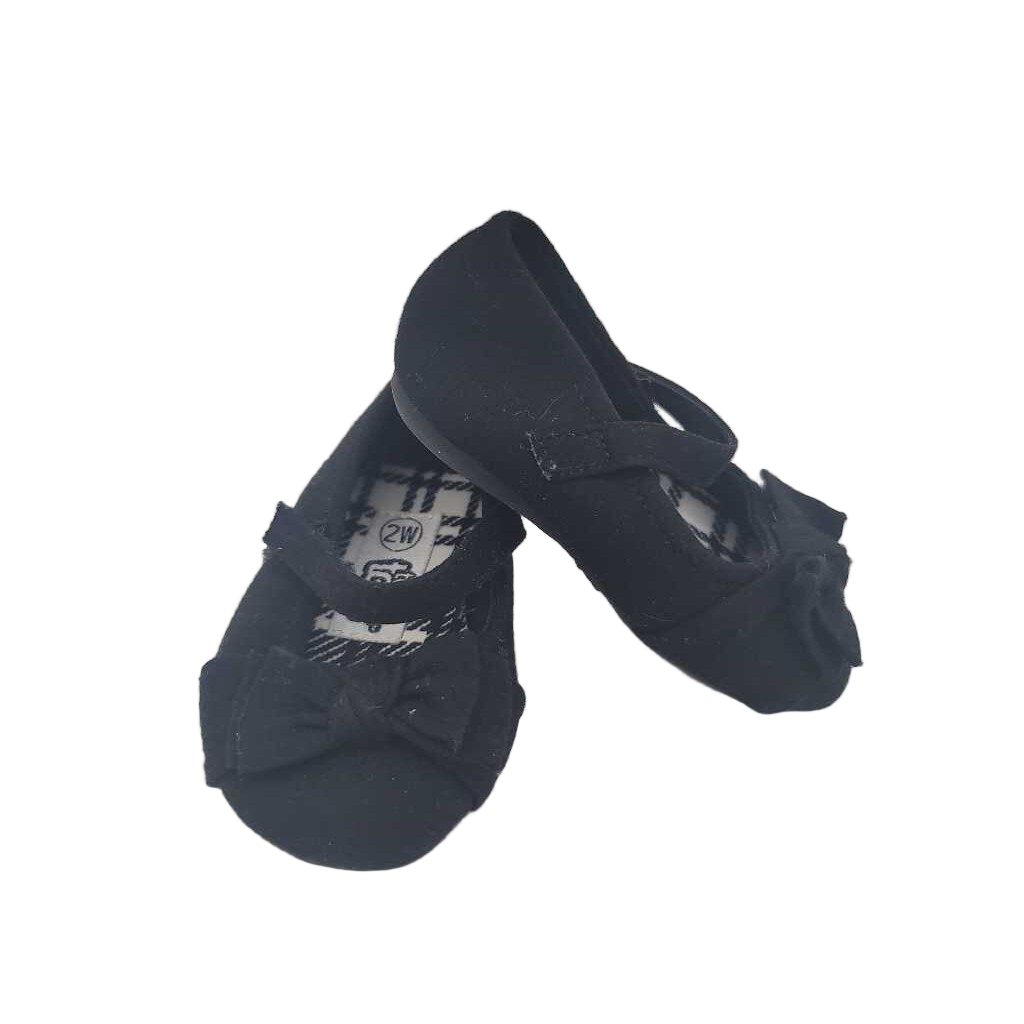 Mary Janes/Velcro Strap/Bow