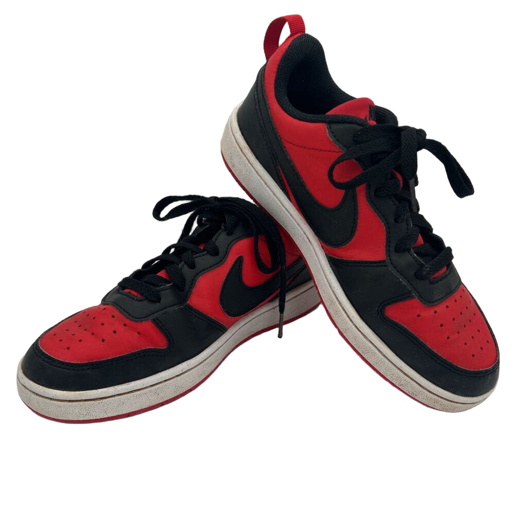 Lace up Sneakers