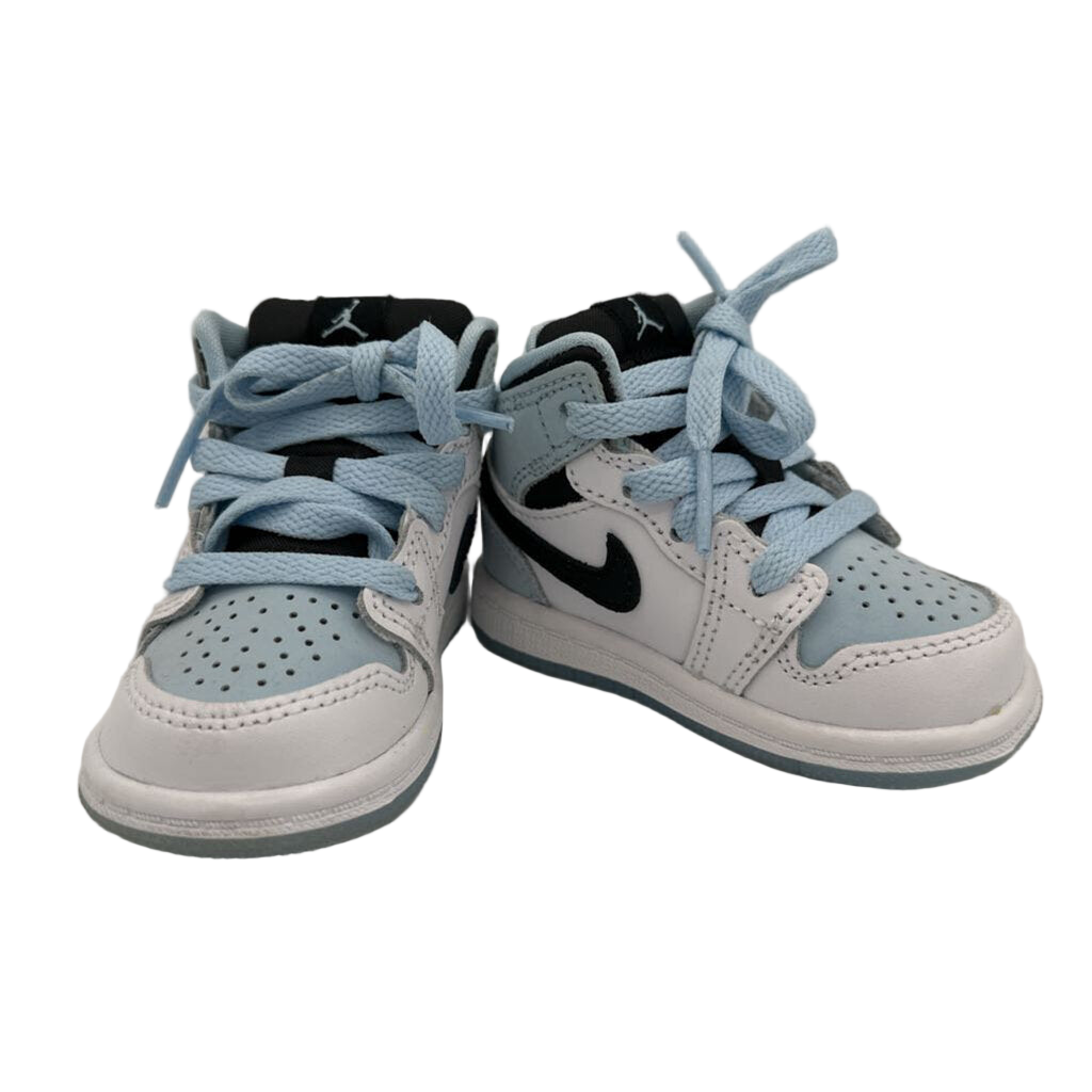 High Top Sneakers/Lace Up