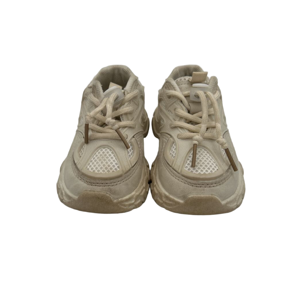 Adjustable Lace Sneakers