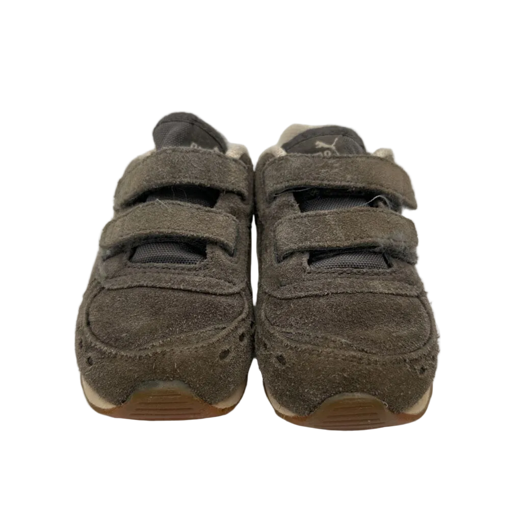 Velcro Sneakers/Faux Suede