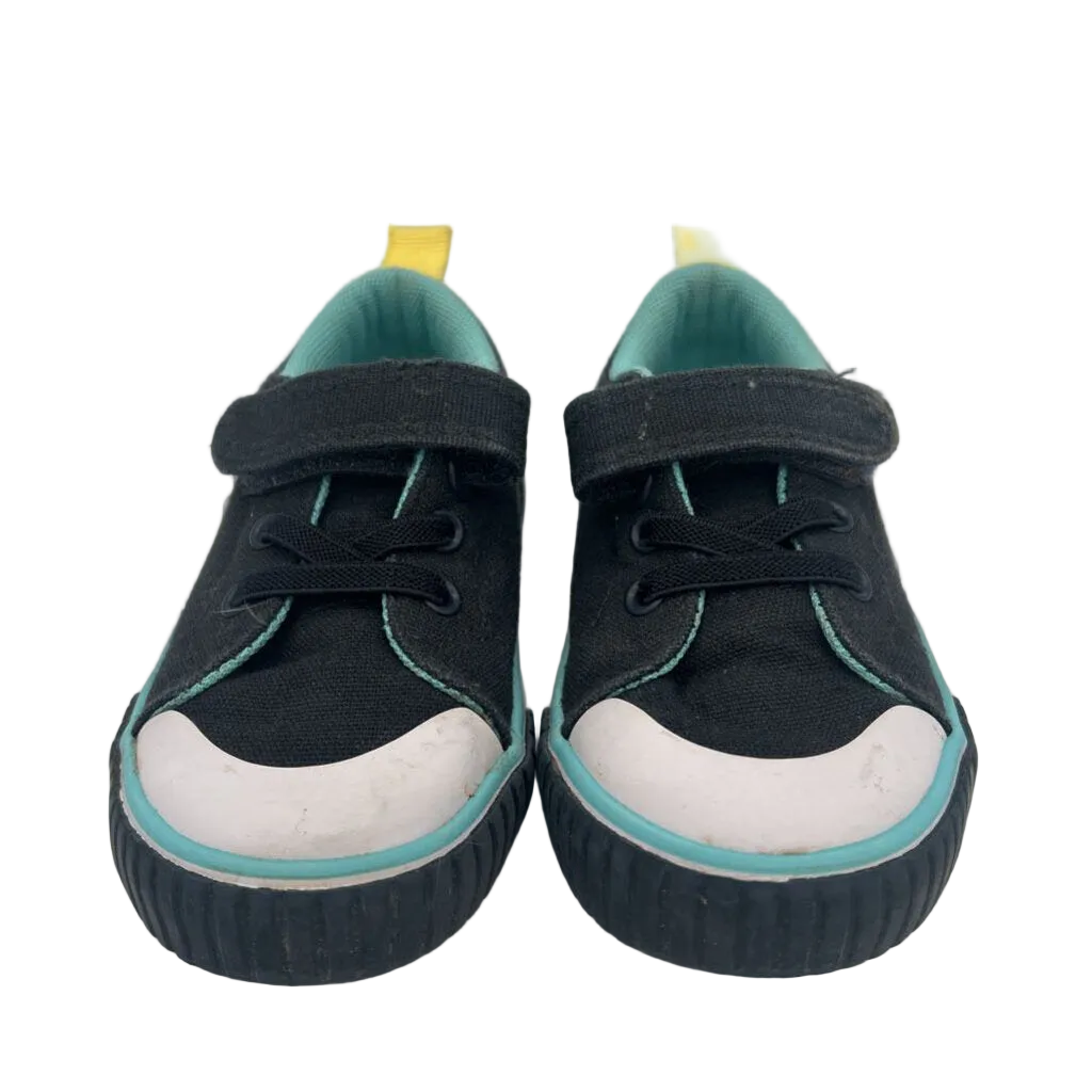Tennis Shoes/ Elastic Laces/Velcro Strap