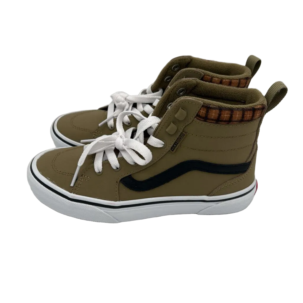 High Top Sneakers/ Lace-Up