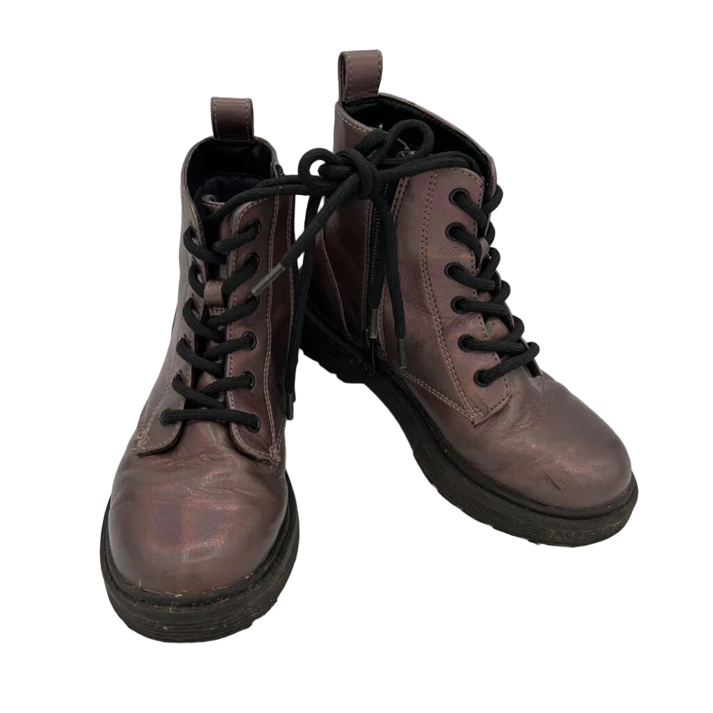Lace up Boots/Metallic