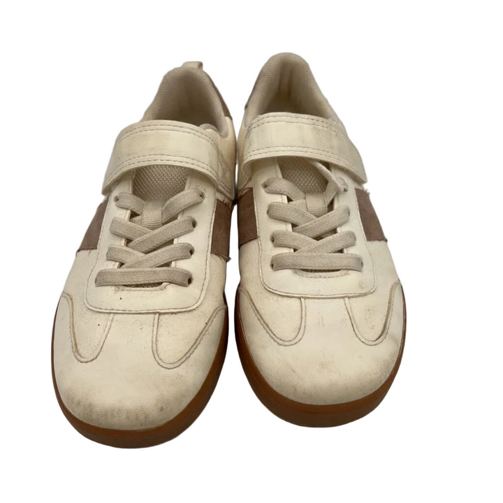 Tennis Shoes/Elastic Laces/Velcro