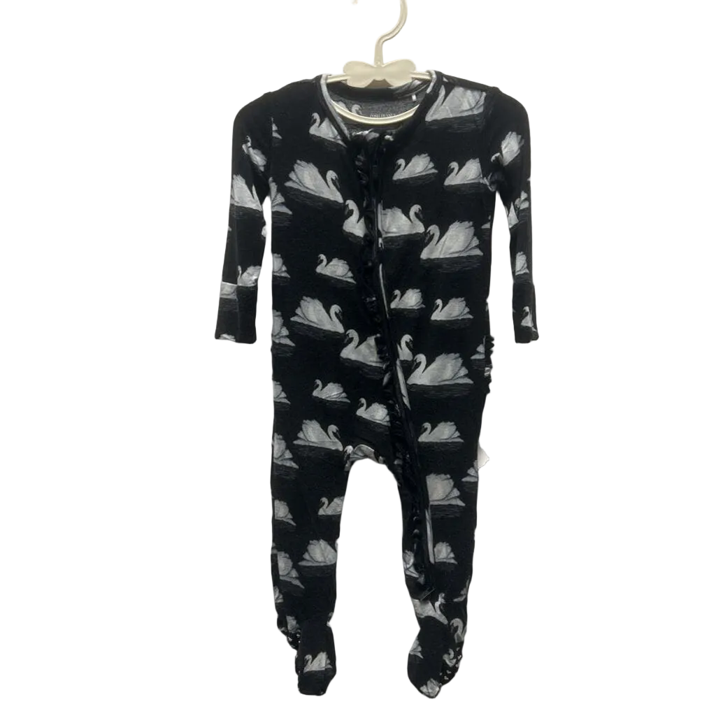 Footed Zip Up Onesie//Swan