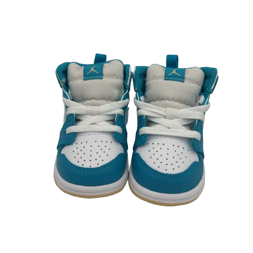 Lace Up Sneakers/High Top
