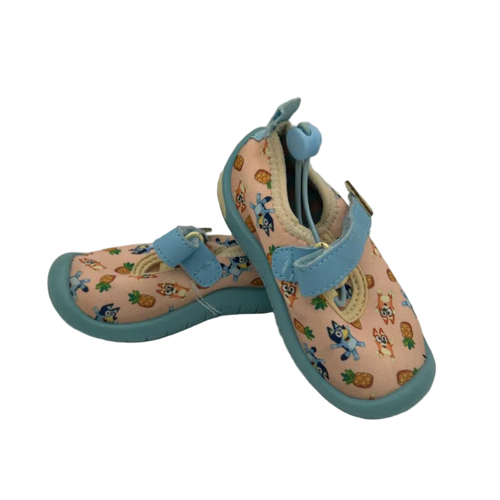 Water Shoes/Bluey