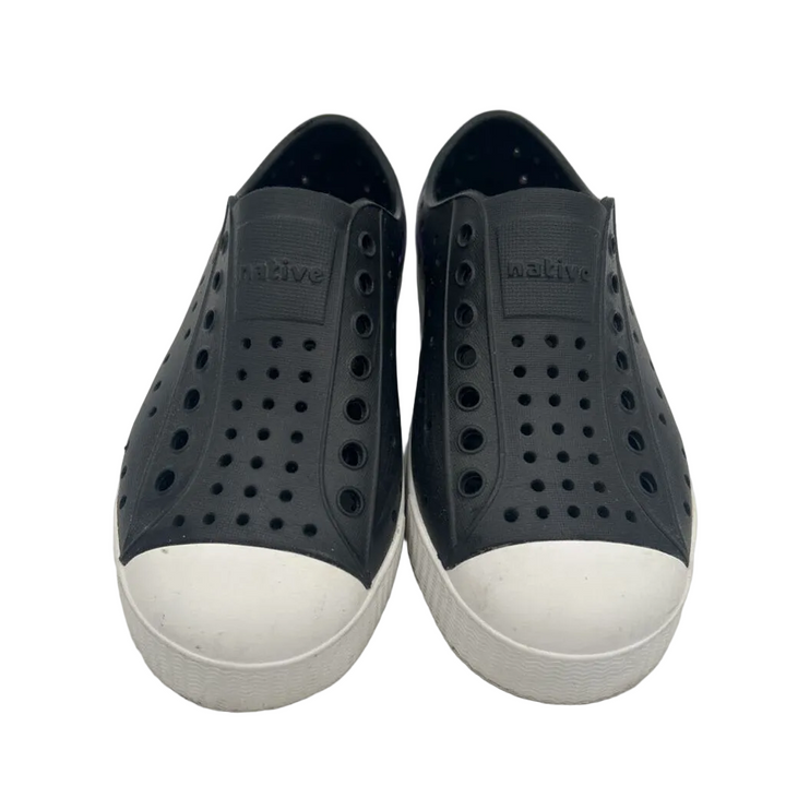Slip On Water Shoes / Purple
